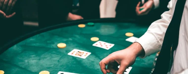 Cách Chơi Baccarat: Luật Bài, Rút Lá Thứ Ba Và Tỷ Lệ Cửa Cược